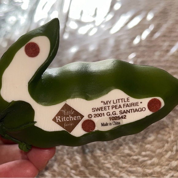 My Little Kitchen Fairies "My Little Sweet Pea Fairie" 2001 Enesco #102542 - Picture 6 of 8